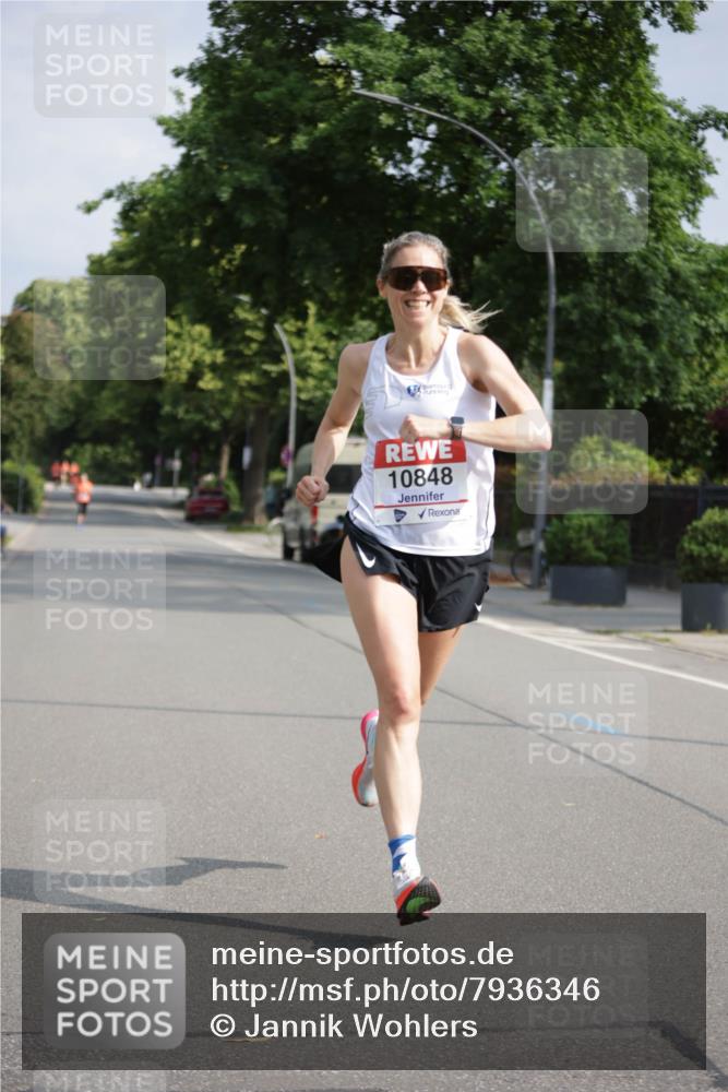 15.06.2025 - REWE Women's Run Jannik Wohlers http://msf.ph/oto/7936346 15.06.2025 08:42:26 Laufen 10848 meine-sportfotos.de