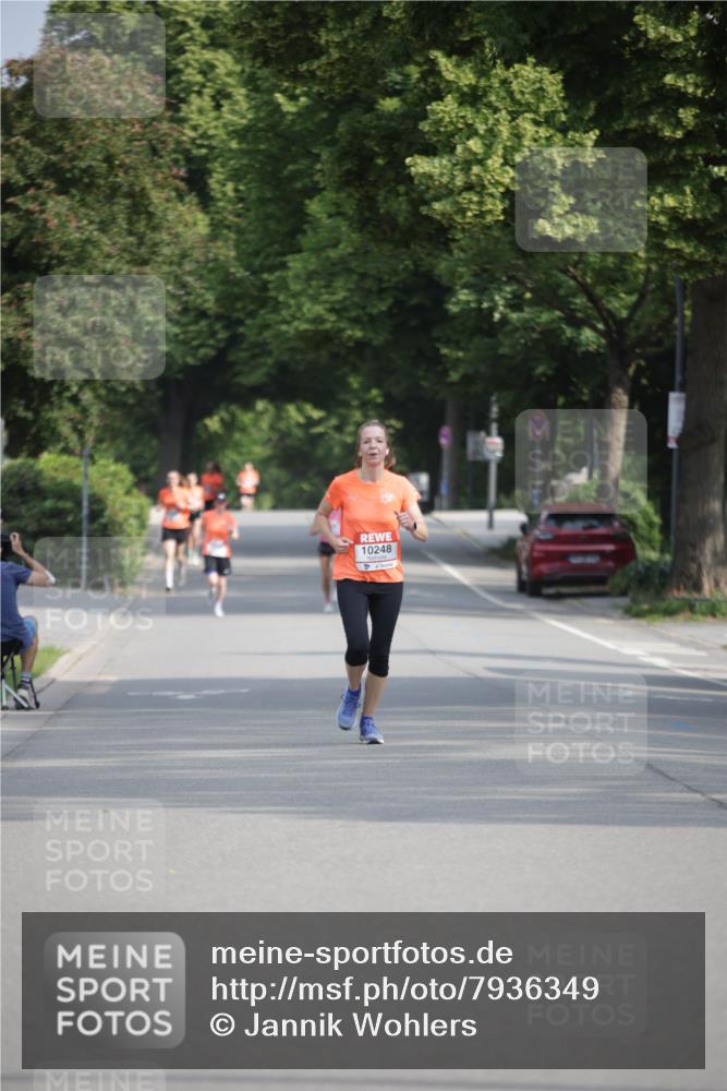 15.06.2025 - REWE Women's Run Jannik Wohlers http://msf.ph/oto/7936349 15.06.2025 08:42:37 Laufen 10248 meine-sportfotos.de