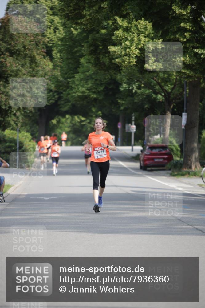 15.06.2025 - REWE Women's Run Jannik Wohlers http://msf.ph/oto/7936360 15.06.2025 08:42:37 Laufen 10248 meine-sportfotos.de