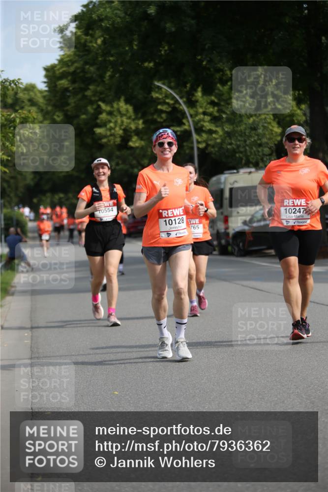 15.06.2025 - REWE Women's Run Jannik Wohlers http://msf.ph/oto/7936362 15.06.2025 09:54:16 Laufen 554, 10128, 765, 10247 meine-sportfotos.de