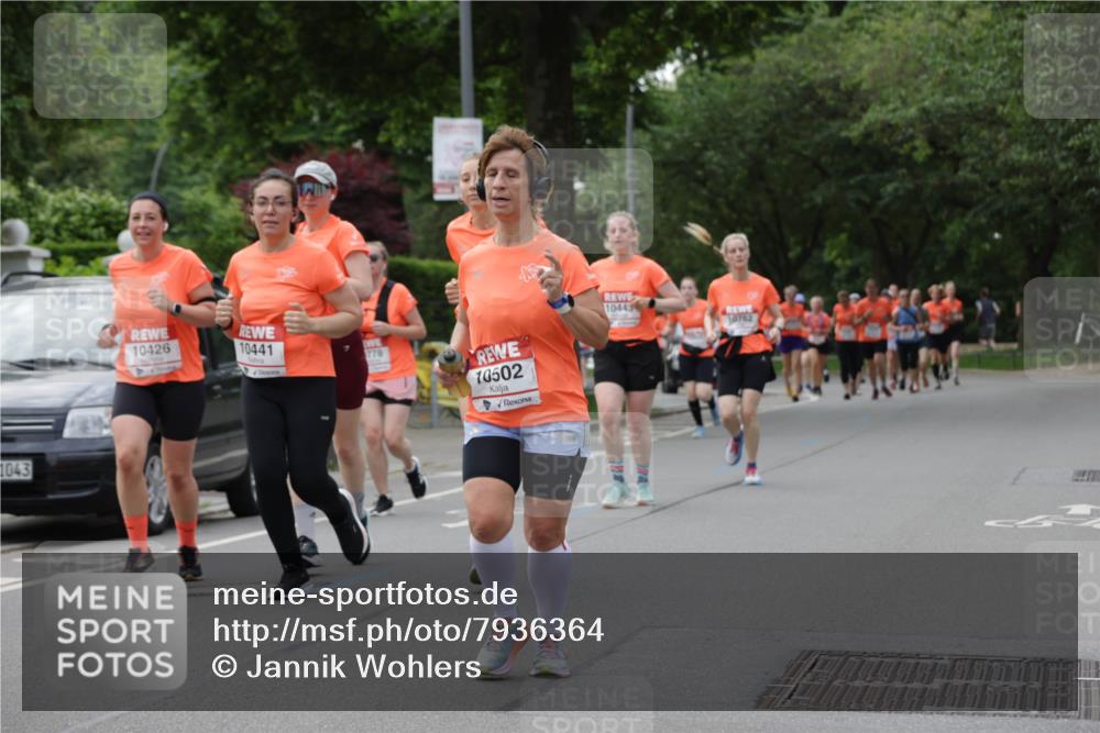 15.06.2025 - REWE Women's Run Jannik Wohlers http://msf.ph/oto/7936364 15.06.2025 08:26:30 Laufen 1043, 10426, 10443, 10762, 10441, 10502 meine-sportfotos.de