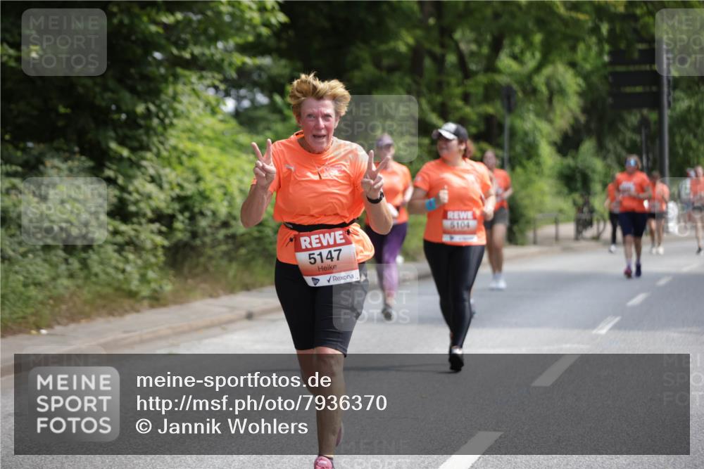 15.06.2025 - REWE Women's Run Jannik Wohlers http://msf.ph/oto/7936370 15.06.2025 10:13:23 Laufen 5147, 5104 meine-sportfotos.de