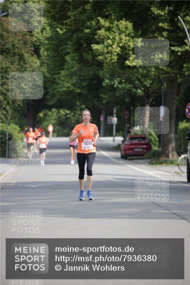 15.06.2025 - REWE Women's Run Jannik Wohlers http://msf.ph/oto/7936380 15.06.2025 08:42:38 Laufen 10248 meine-sportfotos.de