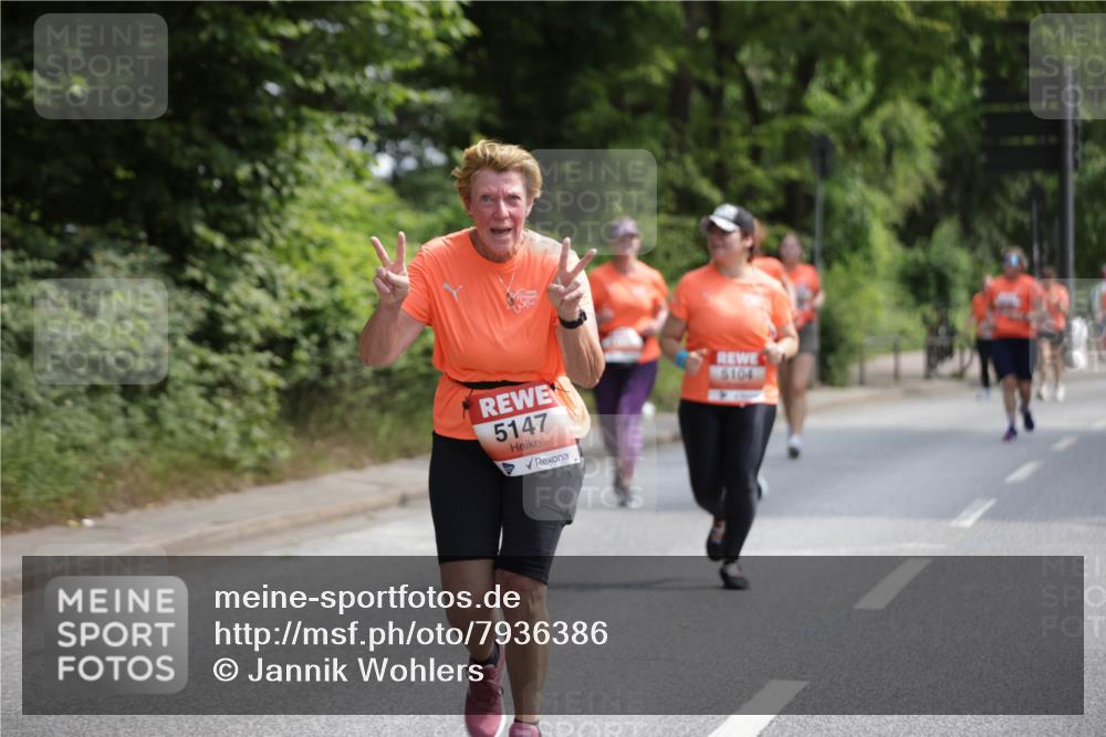 15.06.2025 - REWE Women's Run Jannik Wohlers http://msf.ph/oto/7936386 15.06.2025 10:13:23 Laufen 5147, 6104 meine-sportfotos.de