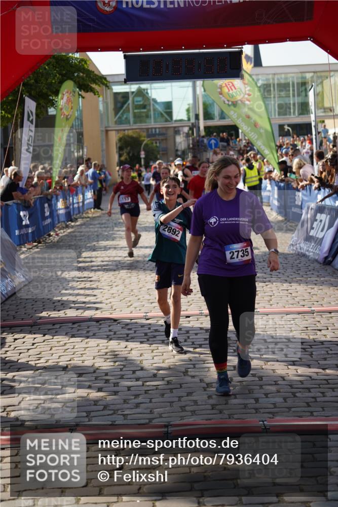 13.06.2025 - Holstenköstenlauf Felixshl http://msf.ph/oto/7936404 13.06.2025 18:04:51 Laufen 2008, 2105, 2686, 2735, 2783, 2892, 2896, 3153, 3154, 3291, 3765 meine-sportfotos.de