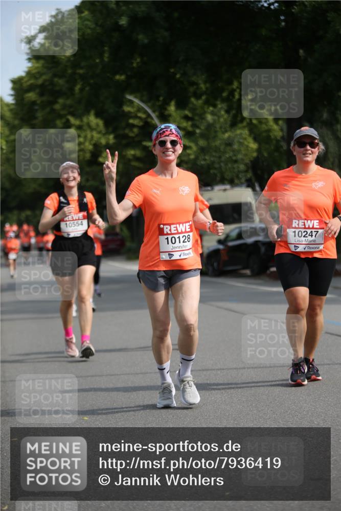 15.06.2025 - REWE Women's Run Jannik Wohlers http://msf.ph/oto/7936419 15.06.2025 09:54:17 Laufen 10554, 10128, 10247 meine-sportfotos.de