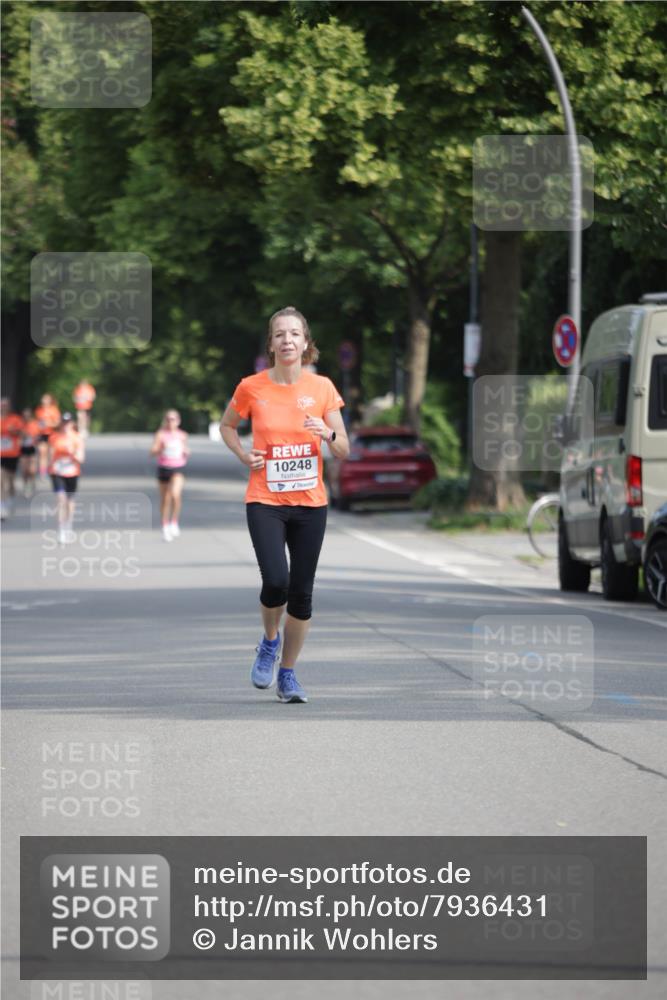 15.06.2025 - REWE Women's Run Jannik Wohlers http://msf.ph/oto/7936431 15.06.2025 08:42:39 Laufen 10248 meine-sportfotos.de