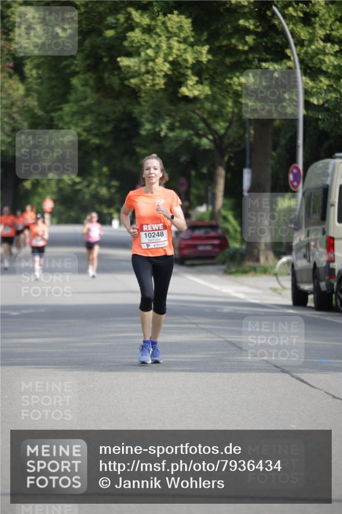 15.06.2025 - REWE Women's Run Jannik Wohlers http://msf.ph/oto/7936434 15.06.2025 08:42:39 Laufen 10248 meine-sportfotos.de