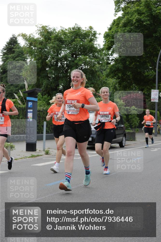 15.06.2025 - REWE Women's Run Jannik Wohlers http://msf.ph/oto/7936446 15.06.2025 08:26:34 Laufen 78, 1044, 10762 meine-sportfotos.de