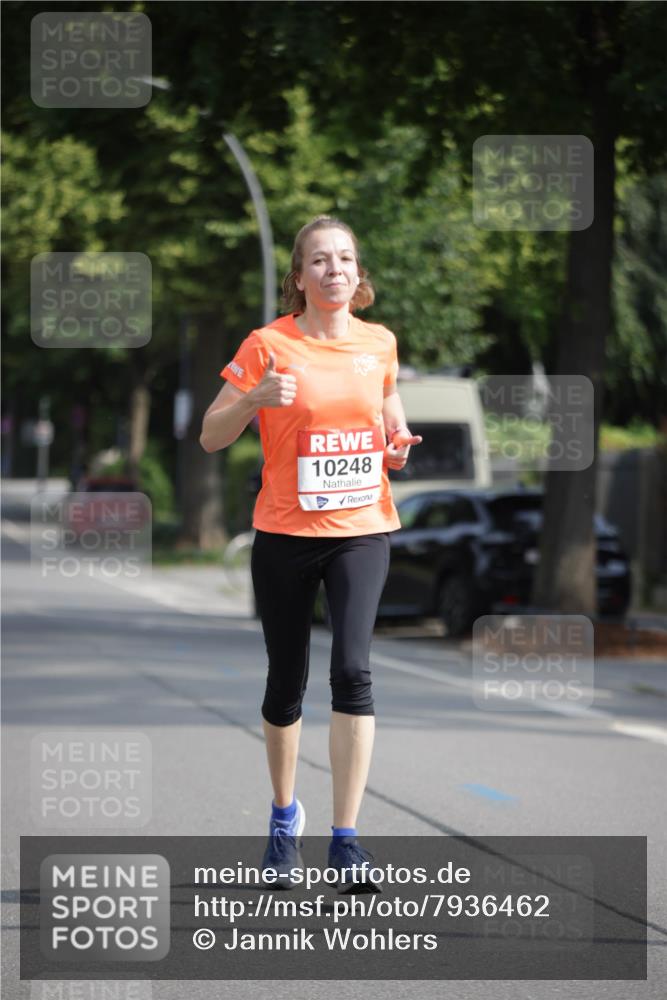 15.06.2025 - REWE Women's Run Jannik Wohlers http://msf.ph/oto/7936462 15.06.2025 08:42:43 Laufen 10248 meine-sportfotos.de