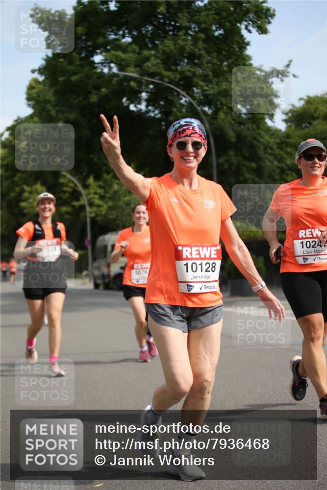 15.06.2025 - REWE Women's Run Jannik Wohlers http://msf.ph/oto/7936468 15.06.2025 09:54:18 Laufen 0554, 1024, 1076, 10128 meine-sportfotos.de