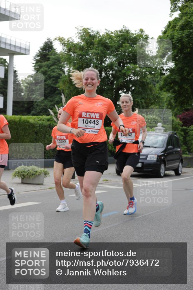 15.06.2025 - REWE Women's Run Jannik Wohlers http://msf.ph/oto/7936472 15.06.2025 08:26:35 Laufen 10282, 10443, 162 meine-sportfotos.de