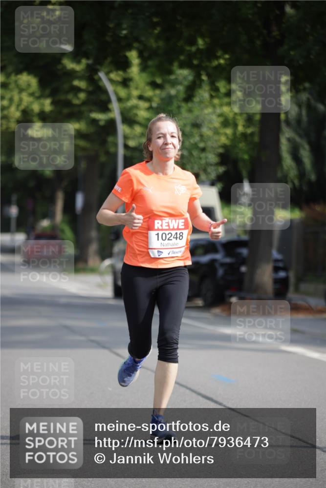 15.06.2025 - REWE Women's Run Jannik Wohlers http://msf.ph/oto/7936473 15.06.2025 08:42:43 Laufen 10248 meine-sportfotos.de