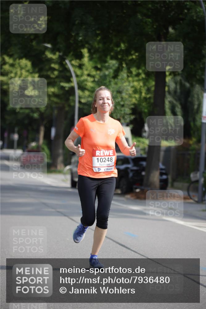 15.06.2025 - REWE Women's Run Jannik Wohlers http://msf.ph/oto/7936480 15.06.2025 08:42:43 Laufen 10248 meine-sportfotos.de