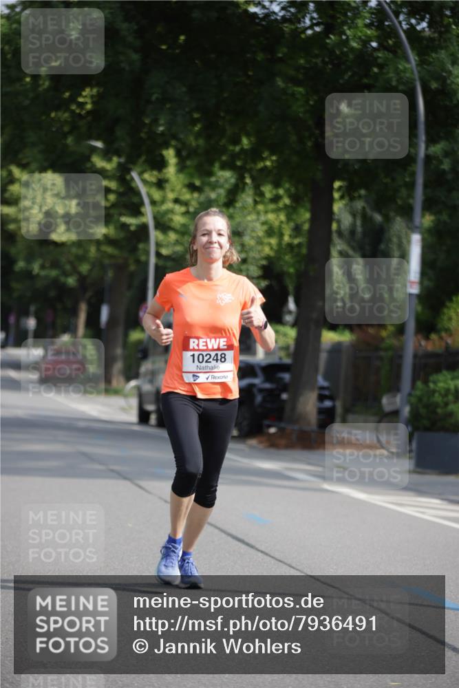 15.06.2025 - REWE Women's Run Jannik Wohlers http://msf.ph/oto/7936491 15.06.2025 08:42:43 Laufen 10248 meine-sportfotos.de