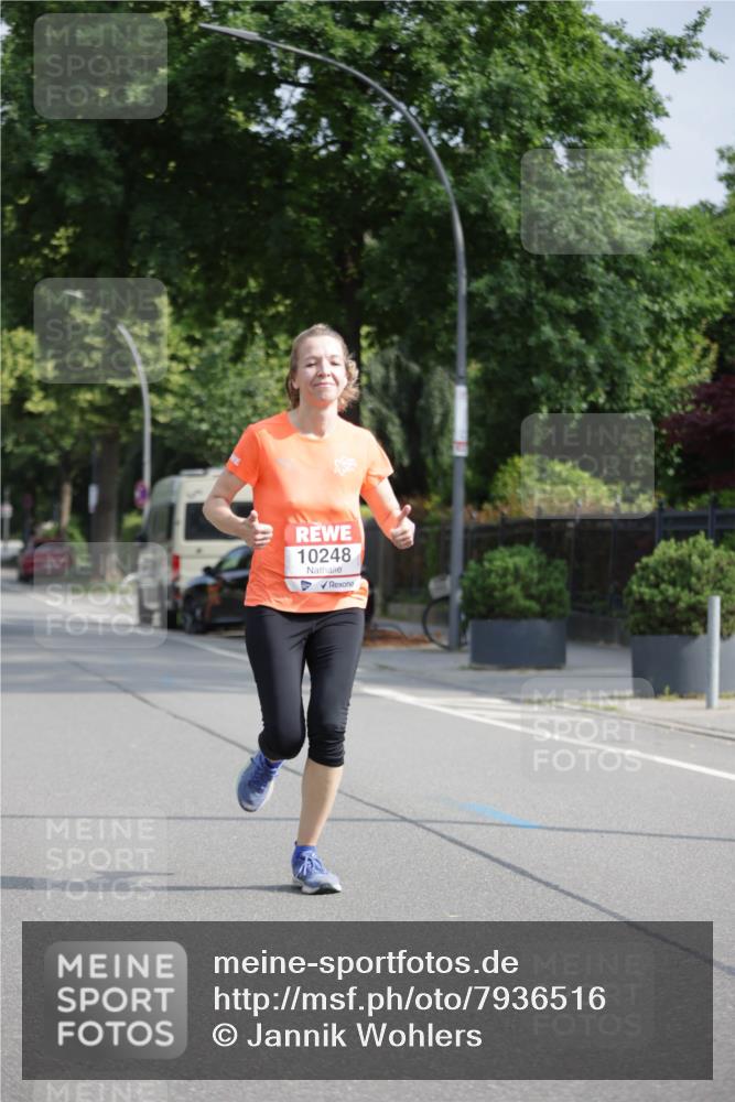 15.06.2025 - REWE Women's Run Jannik Wohlers http://msf.ph/oto/7936516 15.06.2025 08:42:44 Laufen 10248 meine-sportfotos.de