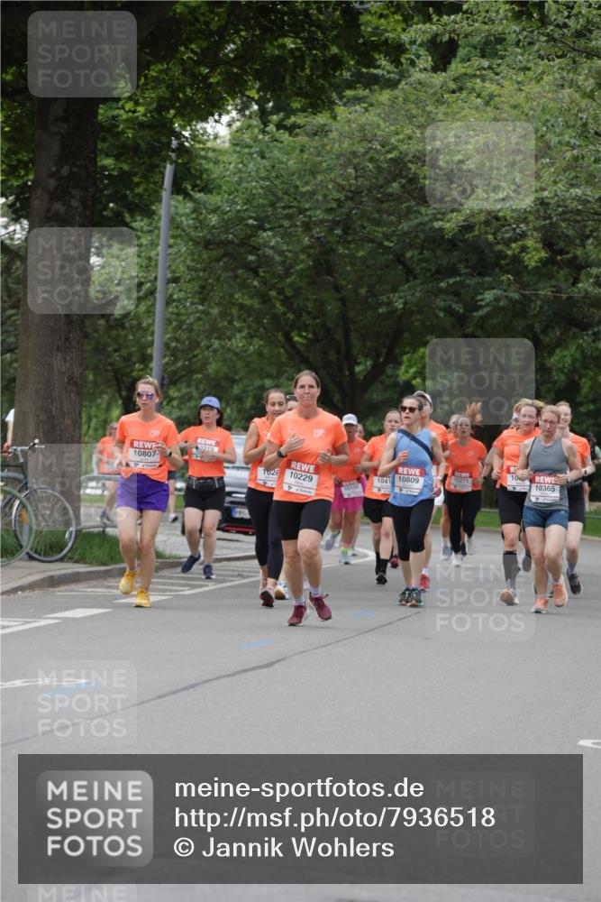 15.06.2025 - REWE Women's Run Jannik Wohlers http://msf.ph/oto/7936518 15.06.2025 08:26:37 Laufen 0219, 10807, 10, 10271, 1028, 10229, 1041, 10809, 10365, 10103 meine-sportfotos.de