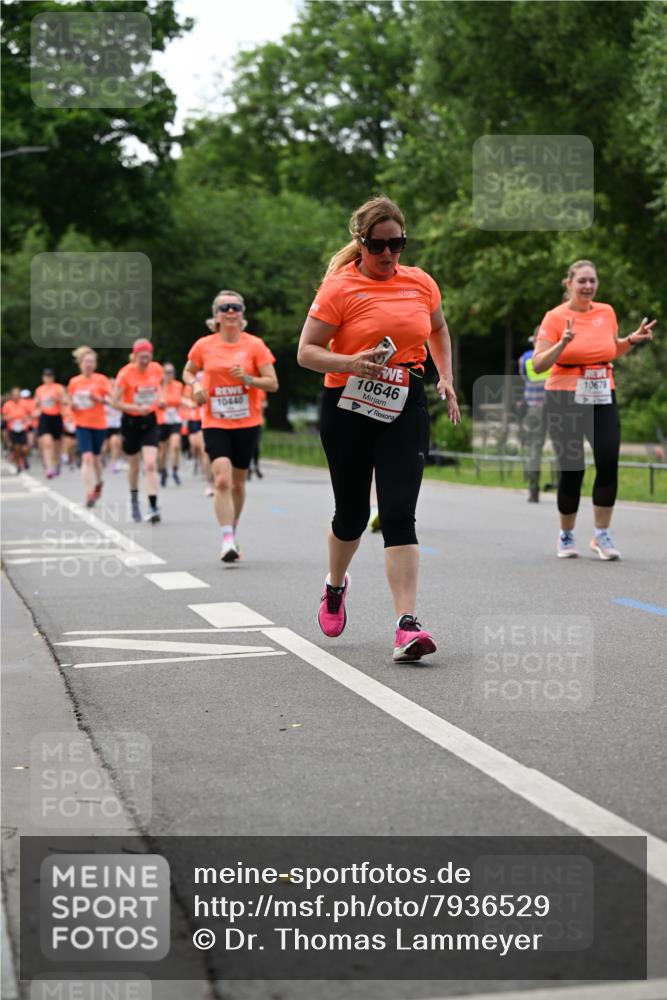 15.06.2025 - REWE Women's Run Dr. Thomas Lammeyer http://msf.ph/oto/7936529 15.06.2025 09:19:27 Laufen 10646, 10678 meine-sportfotos.de