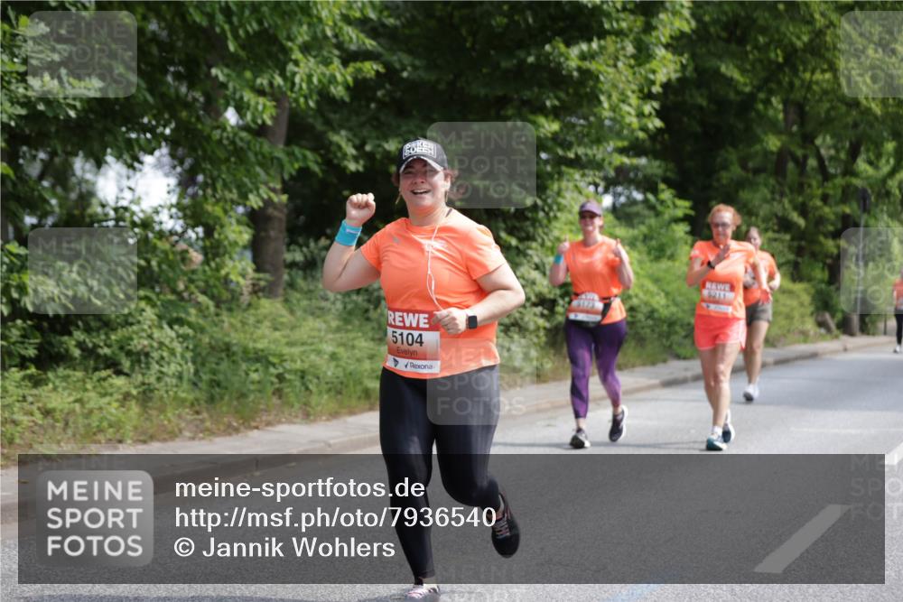 15.06.2025 - REWE Women's Run Jannik Wohlers http://msf.ph/oto/7936540 15.06.2025 10:13:26 Laufen 5104, 6174, 6211 meine-sportfotos.de