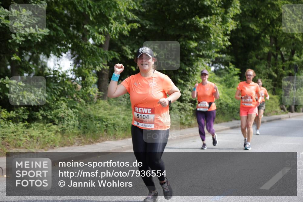 15.06.2025 - REWE Women's Run Jannik Wohlers http://msf.ph/oto/7936554 15.06.2025 10:13:26 Laufen 5104, 48211 meine-sportfotos.de
