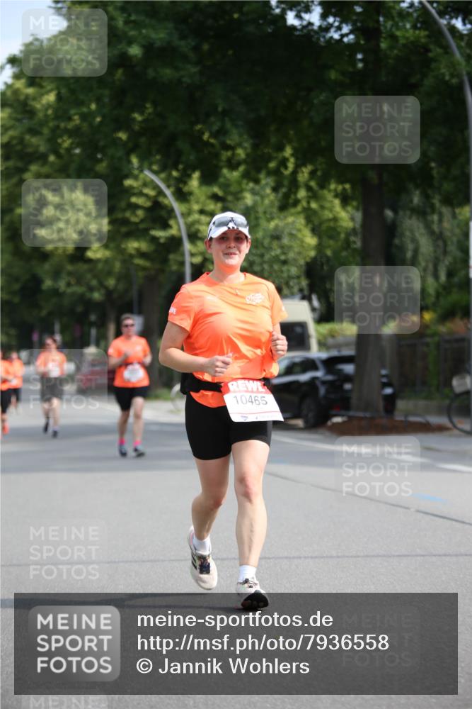 15.06.2025 - REWE Women's Run Jannik Wohlers http://msf.ph/oto/7936558 15.06.2025 09:54:35 Laufen 10465 meine-sportfotos.de