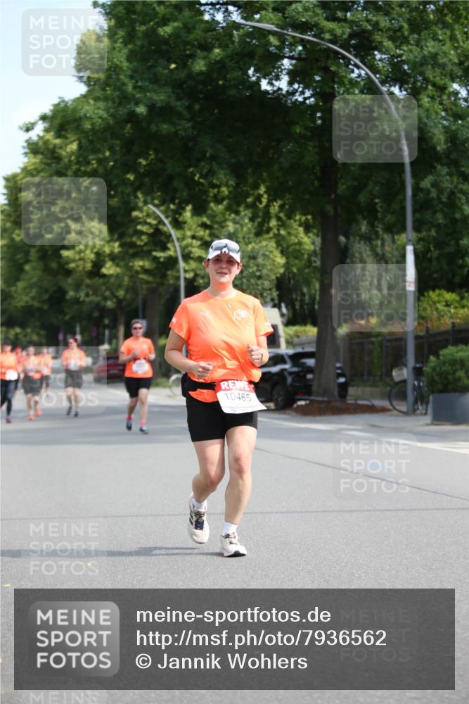 15.06.2025 - REWE Women's Run Jannik Wohlers http://msf.ph/oto/7936562 15.06.2025 09:54:35 Laufen 10465 meine-sportfotos.de