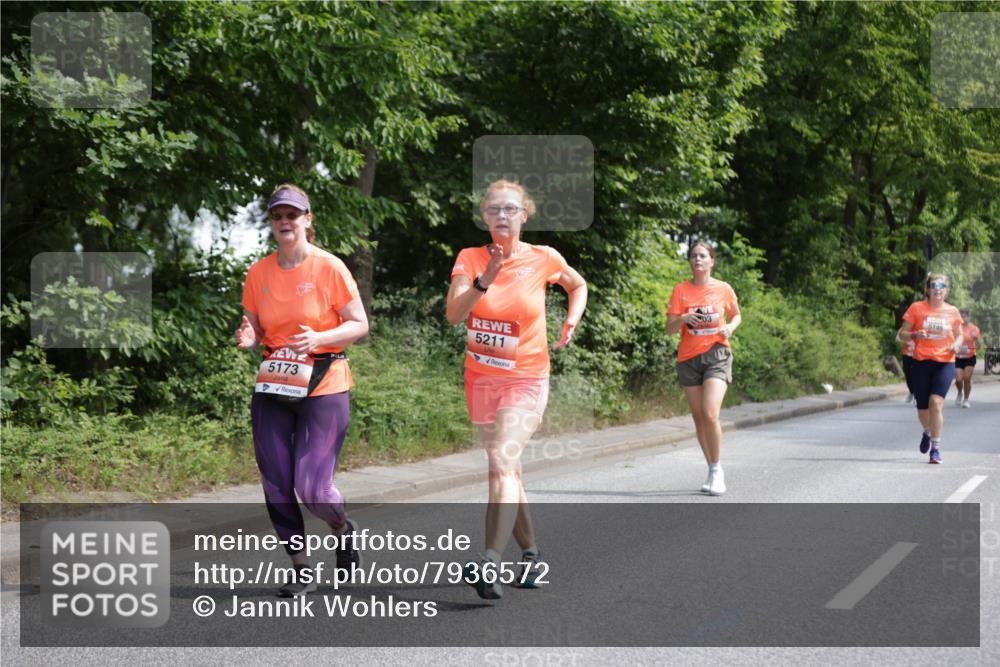 15.06.2025 - REWE Women's Run Jannik Wohlers http://msf.ph/oto/7936572 15.06.2025 10:13:29 Laufen 5173, 5211, 03, 5145 meine-sportfotos.de