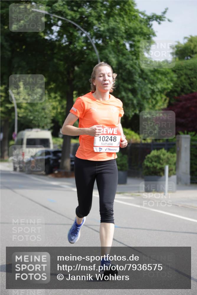 15.06.2025 - REWE Women's Run Jannik Wohlers http://msf.ph/oto/7936575 15.06.2025 08:42:44 Laufen 10248 meine-sportfotos.de