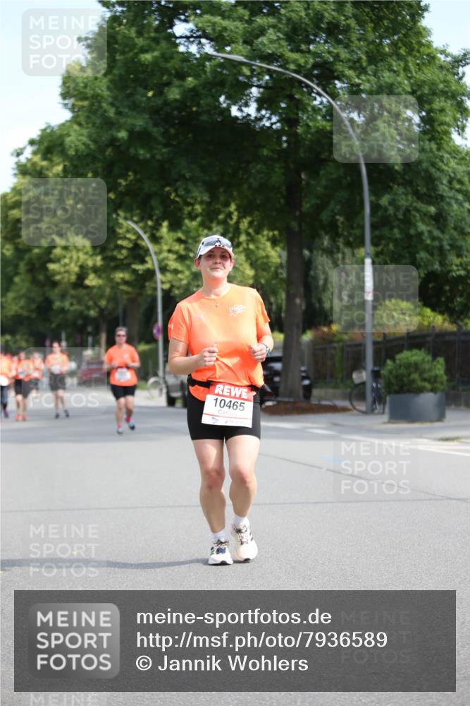 15.06.2025 - REWE Women's Run Jannik Wohlers http://msf.ph/oto/7936589 15.06.2025 09:54:35 Laufen 10465 meine-sportfotos.de