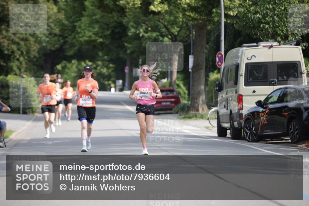 15.06.2025 - REWE Women's Run Jannik Wohlers http://msf.ph/oto/7936604 15.06.2025 08:42:50 Laufen 10861, 10200 meine-sportfotos.de