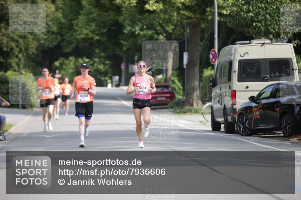 15.06.2025 - REWE Women's Run Jannik Wohlers http://msf.ph/oto/7936606 15.06.2025 08:42:50 Laufen 10200, 0861 meine-sportfotos.de