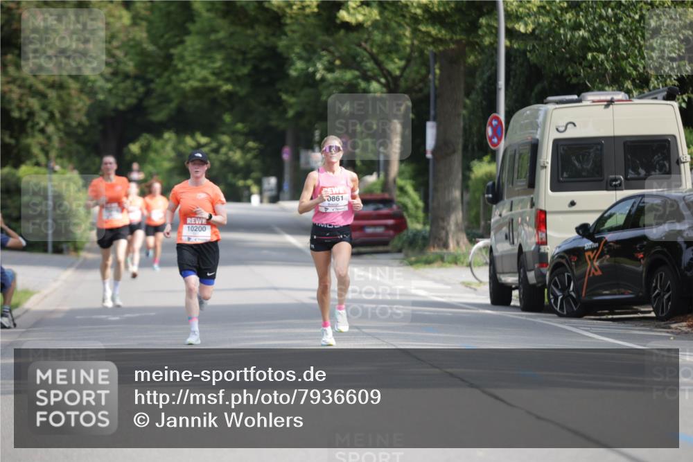15.06.2025 - REWE Women's Run Jannik Wohlers http://msf.ph/oto/7936609 15.06.2025 08:42:50 Laufen 10200, 0861 meine-sportfotos.de