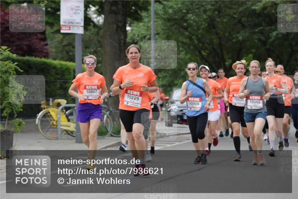 15.06.2025 - REWE Women's Run Jannik Wohlers http://msf.ph/oto/7936621 15.06.2025 08:26:39 Laufen 15, 2025, 10807, 10229, 10530, 10365, 10809 meine-sportfotos.de