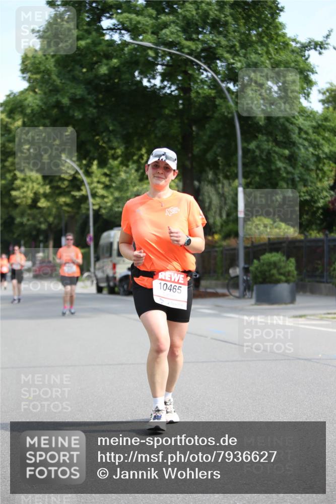15.06.2025 - REWE Women's Run Jannik Wohlers http://msf.ph/oto/7936627 15.06.2025 09:54:36 Laufen 10465 meine-sportfotos.de