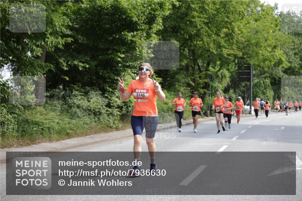 15.06.2025 - REWE Women's Run Jannik Wohlers http://msf.ph/oto/7936630 15.06.2025 10:13:33 Laufen 5145 meine-sportfotos.de