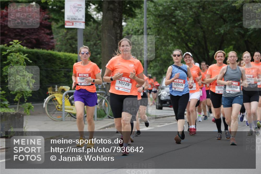 15.06.2025 - REWE Women's Run Jannik Wohlers http://msf.ph/oto/7936642 15.06.2025 08:26:40 Laufen 15, 2025, 1080, 10229, 10809, 1053, 0668, 10365 meine-sportfotos.de