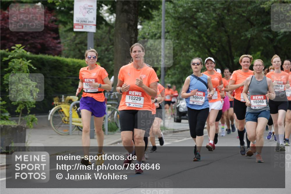 15.06.2025 - REWE Women's Run Jannik Wohlers http://msf.ph/oto/7936646 15.06.2025 08:26:40 Laufen 15, 2025, 10, 10229, 10809, 10365, 0668, 097 meine-sportfotos.de