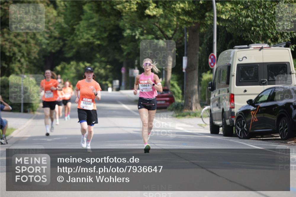 15.06.2025 - REWE Women's Run Jannik Wohlers http://msf.ph/oto/7936647 15.06.2025 08:42:50 Laufen 10200, 10861 meine-sportfotos.de