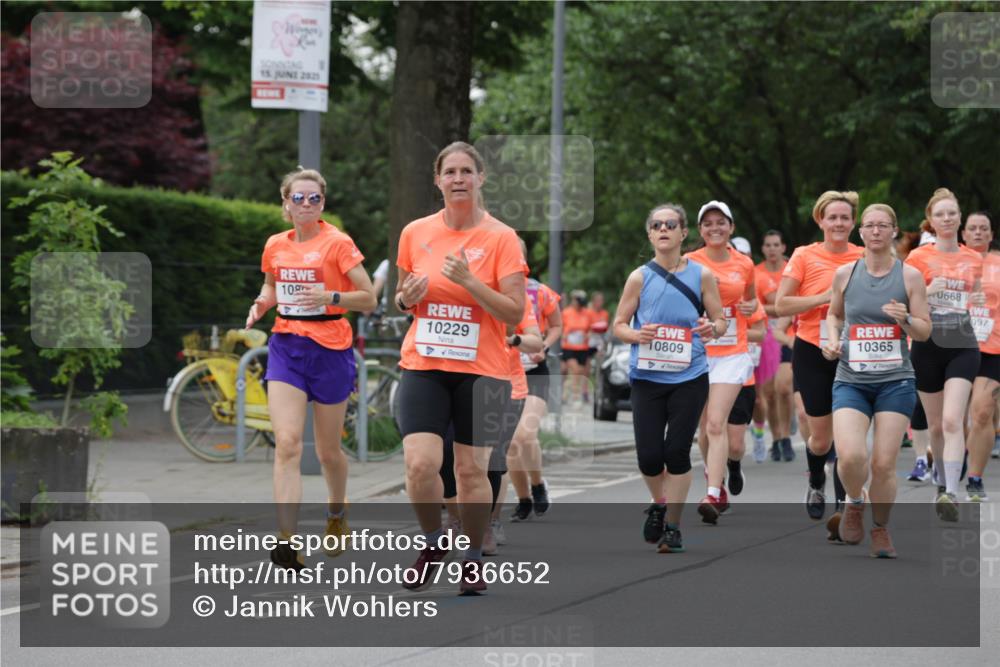 15.06.2025 - REWE Women's Run Jannik Wohlers http://msf.ph/oto/7936652 15.06.2025 08:26:40 Laufen 15, 2025, 10, 10365, 10229, 0809, 0668, 097 meine-sportfotos.de