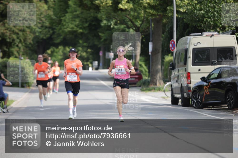 15.06.2025 - REWE Women's Run Jannik Wohlers http://msf.ph/oto/7936661 15.06.2025 08:42:50 Laufen 10200, 10861 meine-sportfotos.de