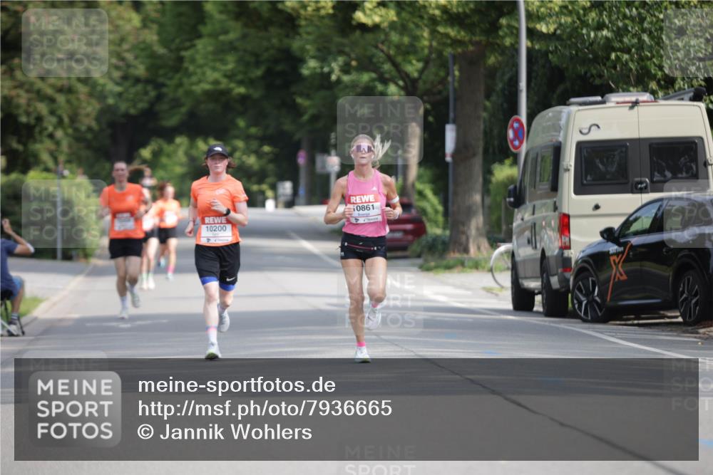 15.06.2025 - REWE Women's Run Jannik Wohlers http://msf.ph/oto/7936665 15.06.2025 08:42:50 Laufen 10200, 10861 meine-sportfotos.de