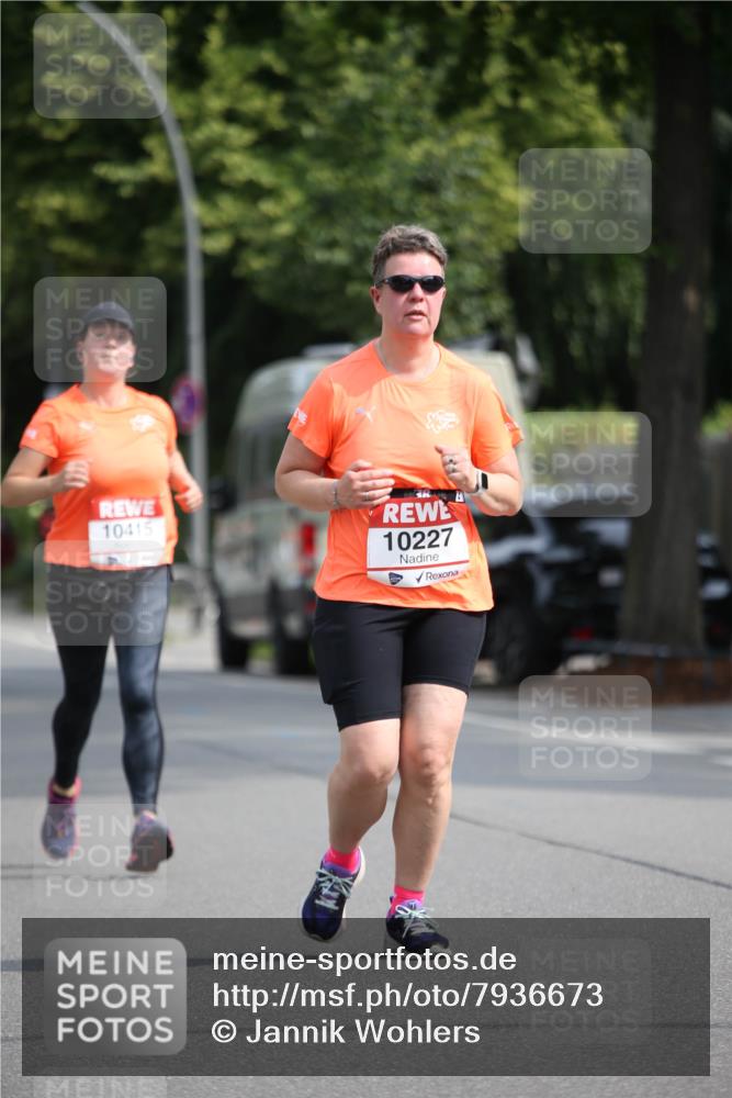 15.06.2025 - REWE Women's Run Jannik Wohlers http://msf.ph/oto/7936673 15.06.2025 09:54:41 Laufen 10415, 10227 meine-sportfotos.de