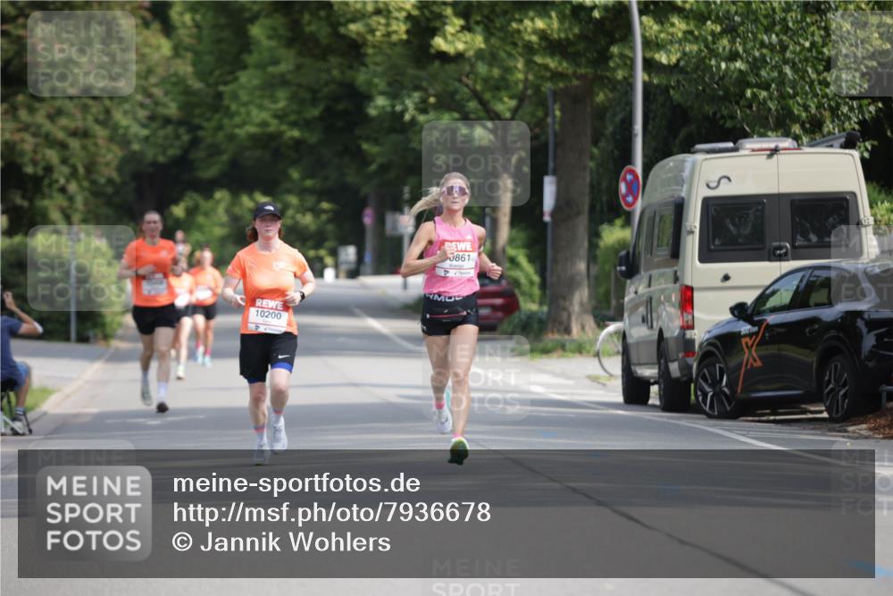 15.06.2025 - REWE Women's Run Jannik Wohlers http://msf.ph/oto/7936678 15.06.2025 08:42:51 Laufen 0861, 10200 meine-sportfotos.de