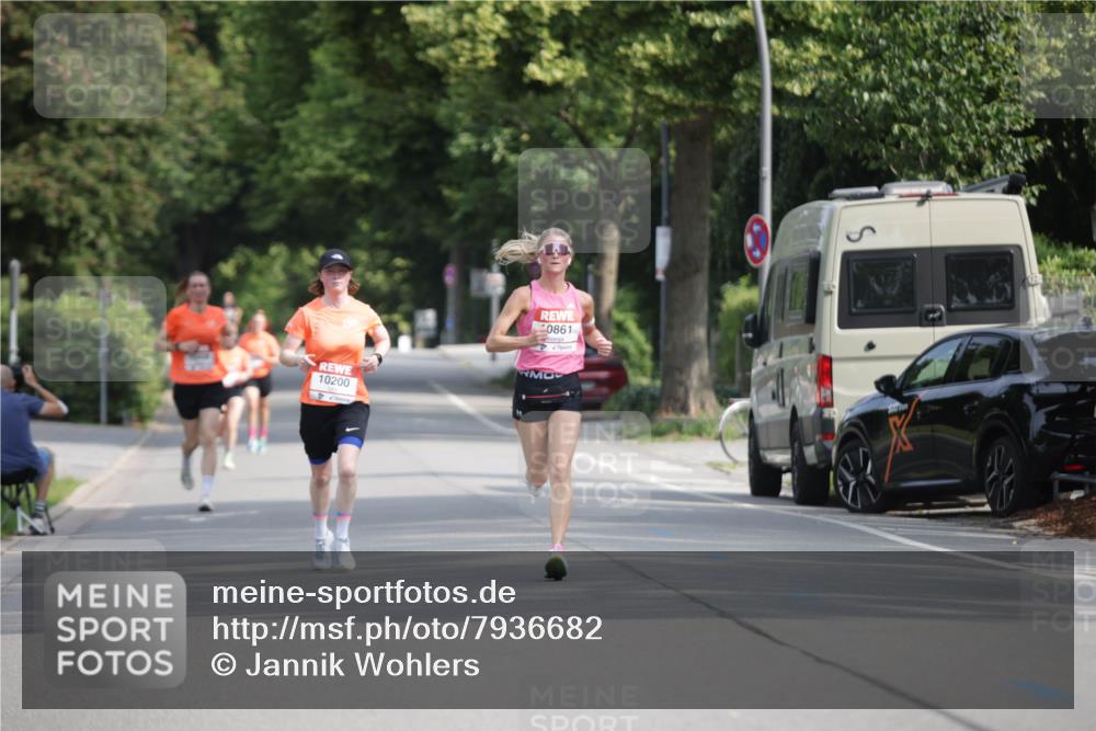 15.06.2025 - REWE Women's Run Jannik Wohlers http://msf.ph/oto/7936682 15.06.2025 08:42:51 Laufen 10200, 0861 meine-sportfotos.de