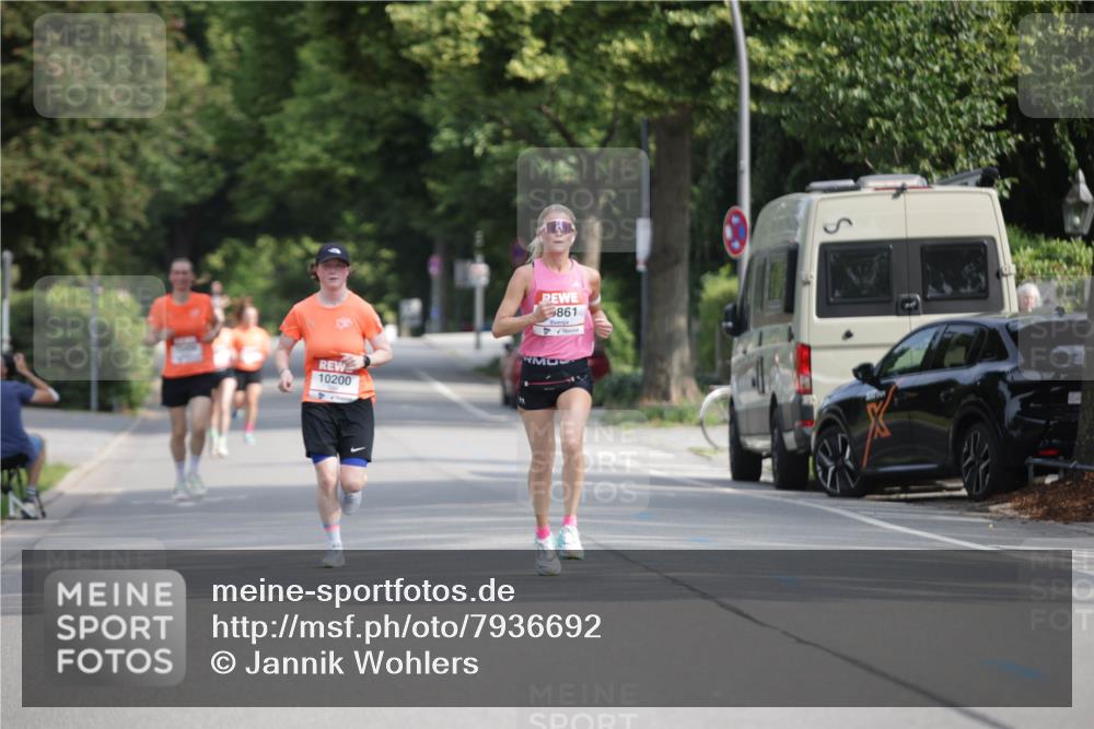15.06.2025 - REWE Women's Run Jannik Wohlers http://msf.ph/oto/7936692 15.06.2025 08:42:51 Laufen 10200, 861 meine-sportfotos.de