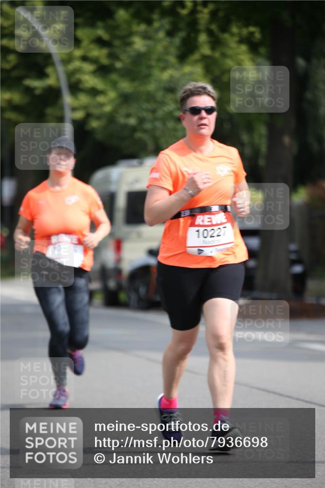 15.06.2025 - REWE Women's Run Jannik Wohlers http://msf.ph/oto/7936698 15.06.2025 09:54:41 Laufen 10227 meine-sportfotos.de