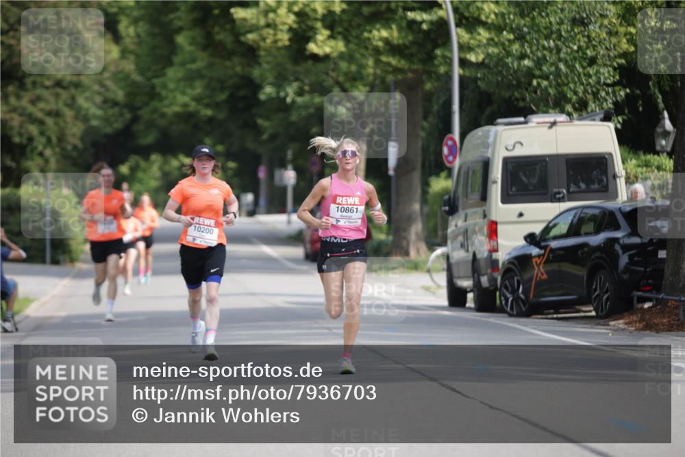 15.06.2025 - REWE Women's Run Jannik Wohlers http://msf.ph/oto/7936703 15.06.2025 08:42:51 Laufen 10861, 10200 meine-sportfotos.de