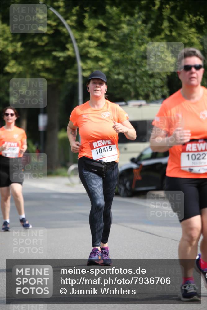 15.06.2025 - REWE Women's Run Jannik Wohlers http://msf.ph/oto/7936706 15.06.2025 09:54:42 Laufen 29690, 10415, 1022 meine-sportfotos.de