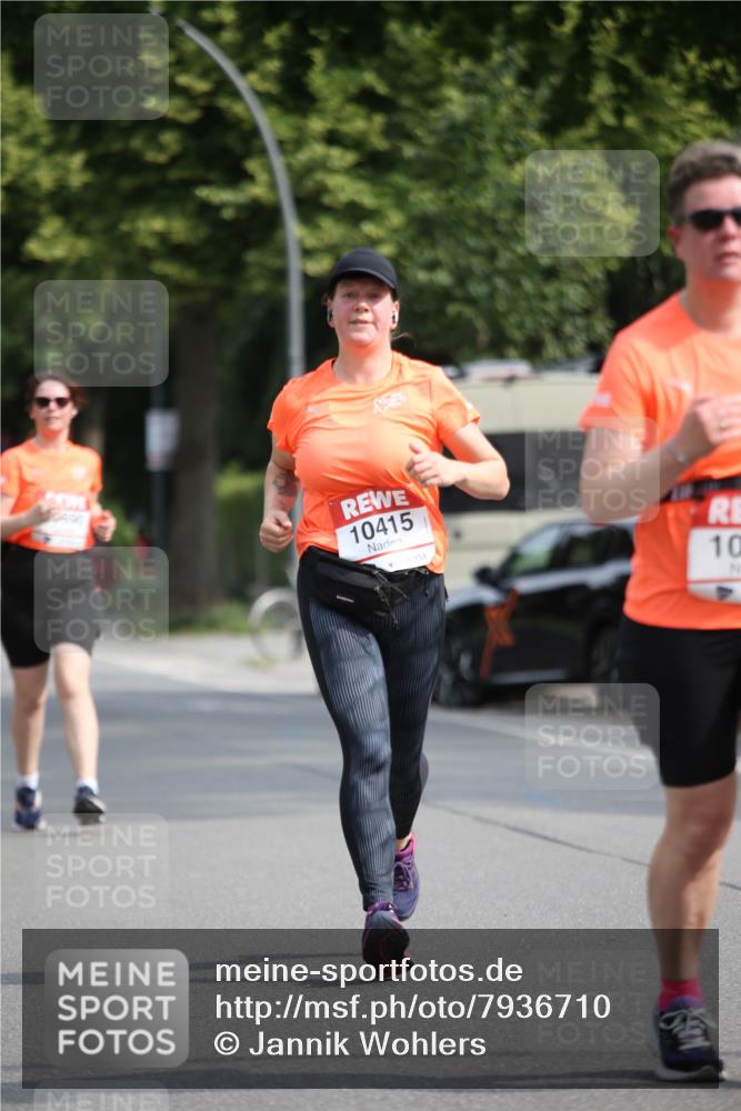15.06.2025 - REWE Women's Run Jannik Wohlers http://msf.ph/oto/7936710 15.06.2025 09:54:42 Laufen 10415 meine-sportfotos.de