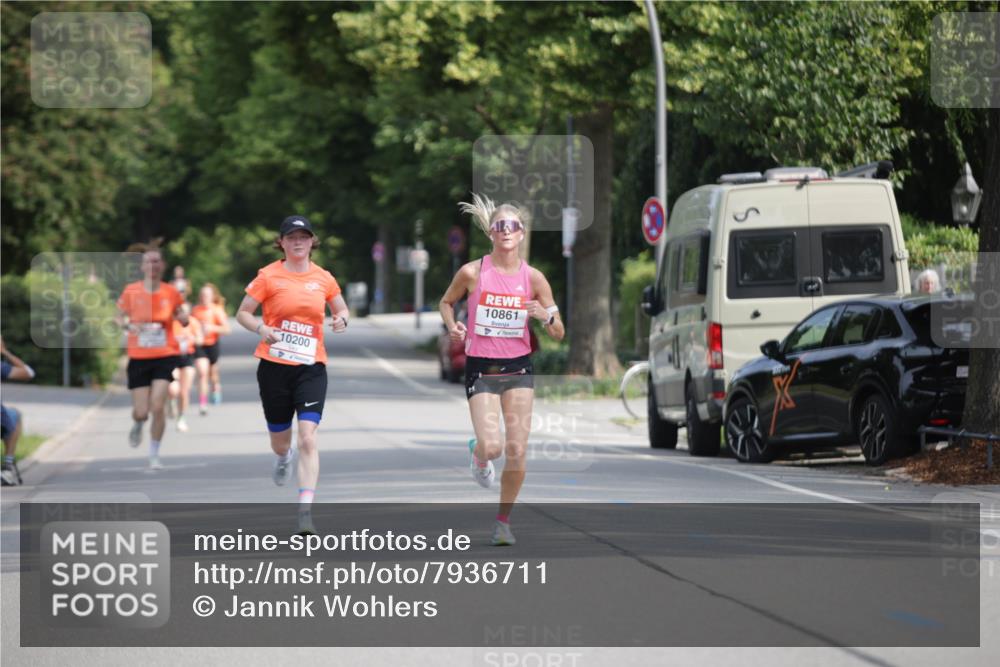 15.06.2025 - REWE Women's Run Jannik Wohlers http://msf.ph/oto/7936711 15.06.2025 08:42:51 Laufen 10200, 10861 meine-sportfotos.de